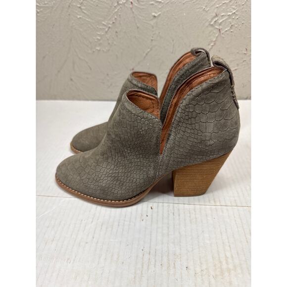 Jeffrey Campbell Rosee Round Toe Leather Ankle Boots in Green Croc Size 8 - Picture 2 of 7